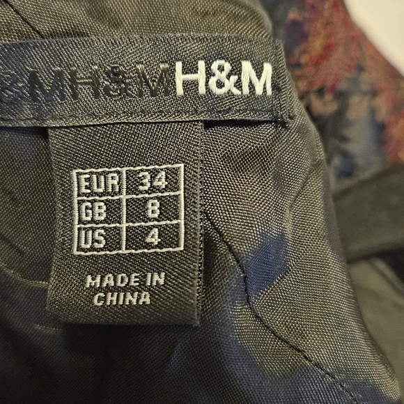 H&M Women's Size 4 Sleeveless Black Floral Dress - Picture 4 of 7